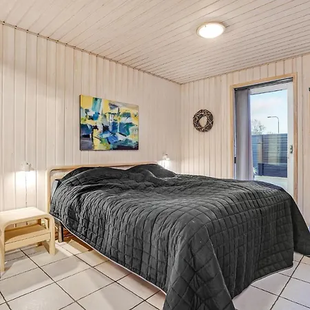 Сasa de vacaciones Three-bedroom In Grenå