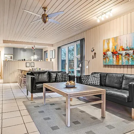 Сasa de vacaciones Three-bedroom In Grenå