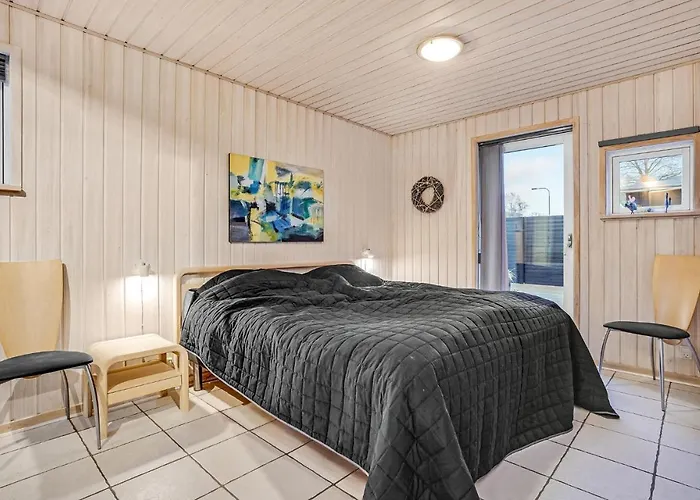Hébergement de vacances Three-bedroom In Grenå